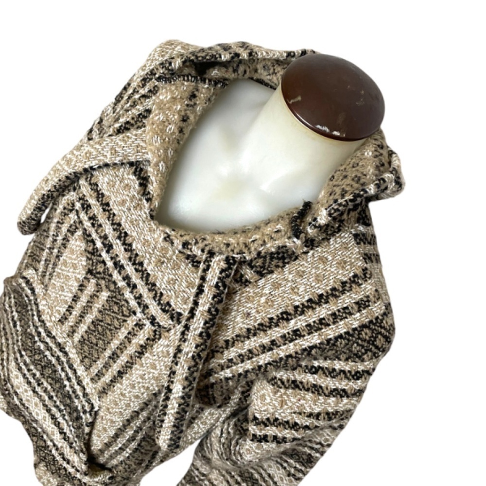 Mexican pop over Hoody 🤍 - Picture 5 of 9